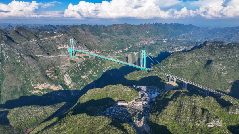 贵州花江峡谷大桥 图源:IC photo
